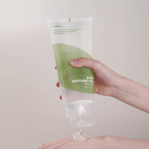 Isntree Aloe Soothing Gel Fresh Type 300ml - Beauty Lab Perth